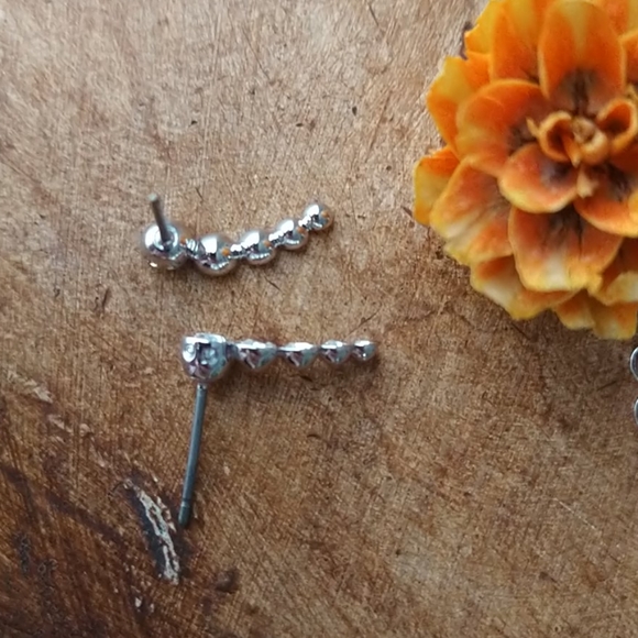 Swarovski White Rhodium Crystal Earrings NWOT - Picture 5 of 5